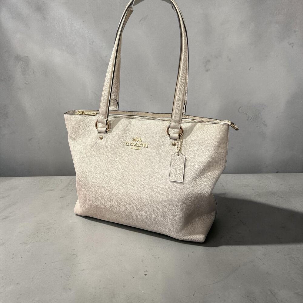 Coach pebbled Ivory leather Bay tote